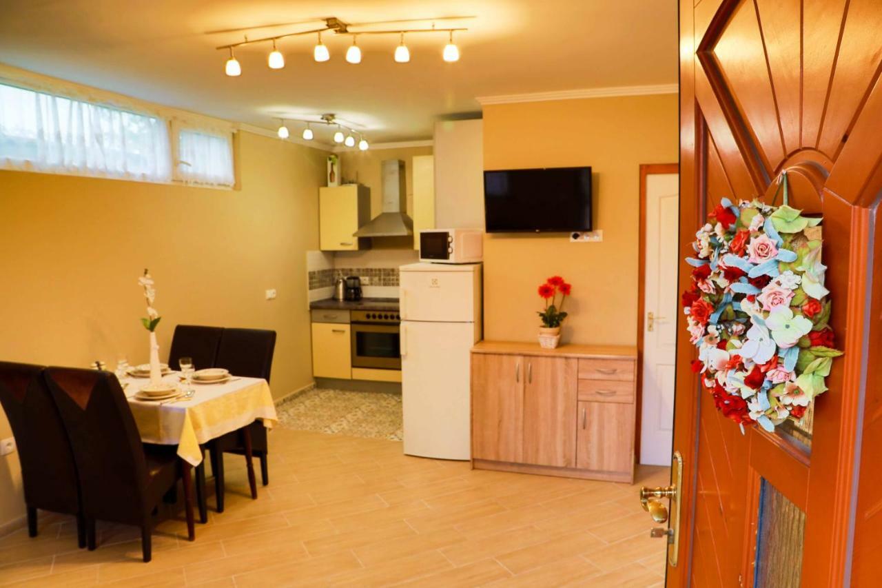 Jazmin Apartman Buzsak Exterior photo